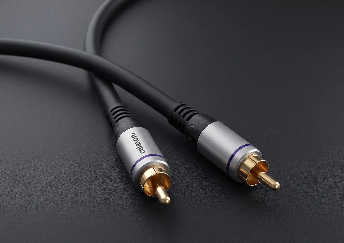 celexon Cinch digital audio cable - Professional Line in front of a dark background