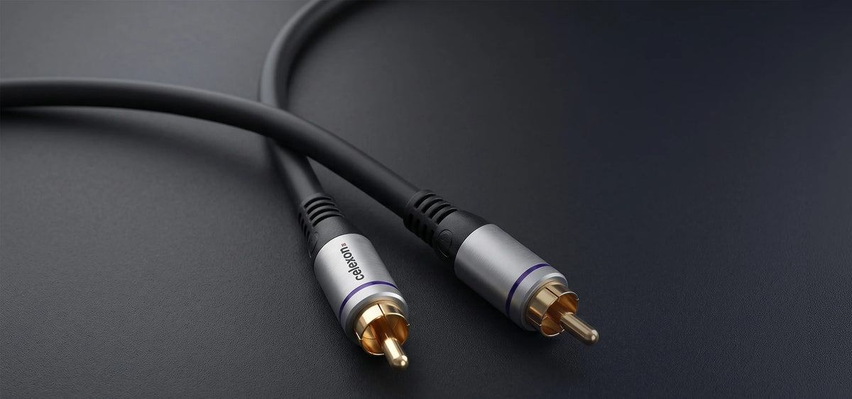 celexon Cinch digital audio cable - Professional Line in front of a dark background