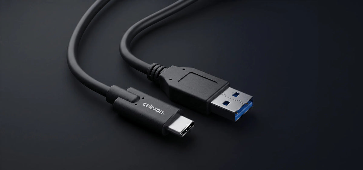 celexon USB-C to USB-A cable - USB 3.2 Gen 2x1 in front of a dark background